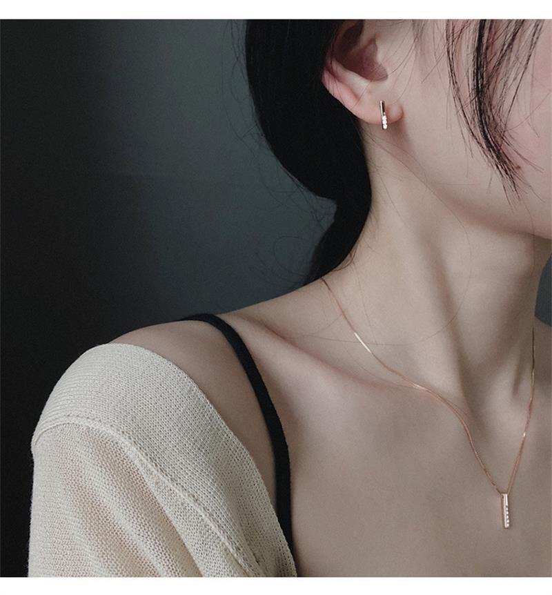 Dainty Zirconia Bar Necklace-Necklace-Katalio