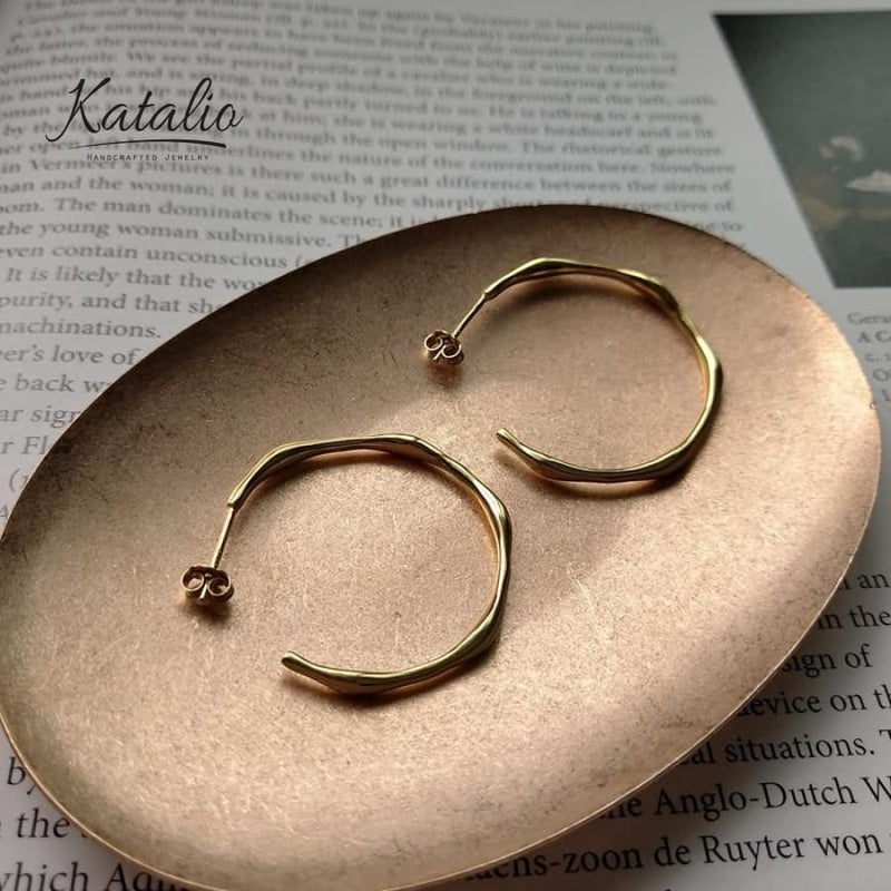 Vissos Hoop Earrings-Earrings-Katalio